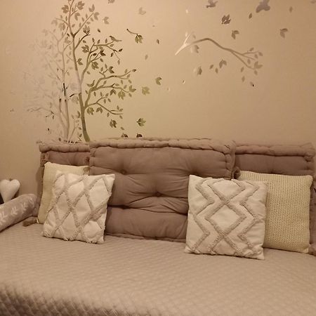 Au Petit Nid Froissart Bed & Breakfast Chimay Bagian luar foto