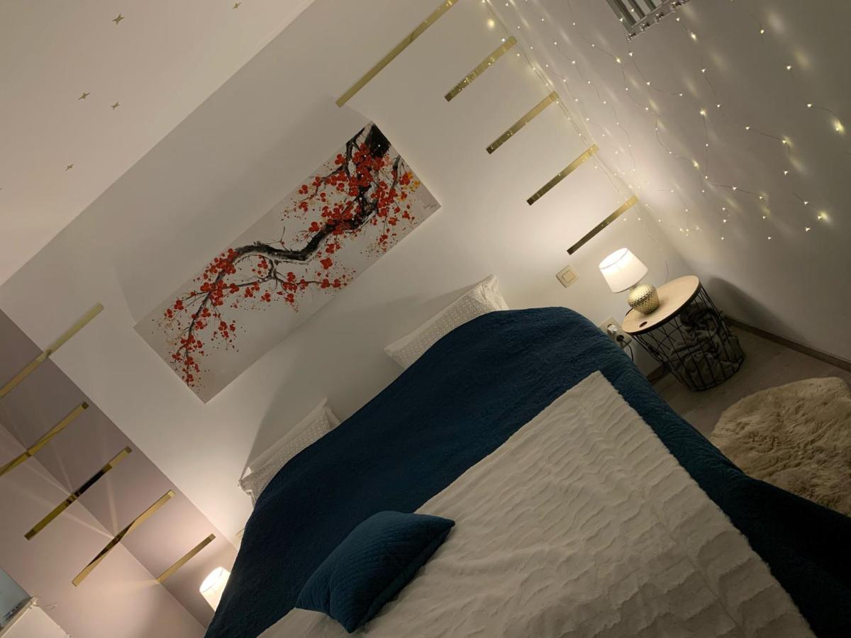 Au Petit Nid Froissart Bed & Breakfast Chimay Bagian luar foto
