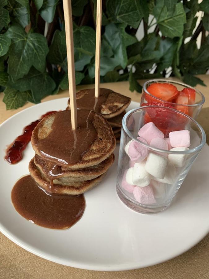 Au Petit Nid Froissart Bed & Breakfast Chimay Bagian luar foto