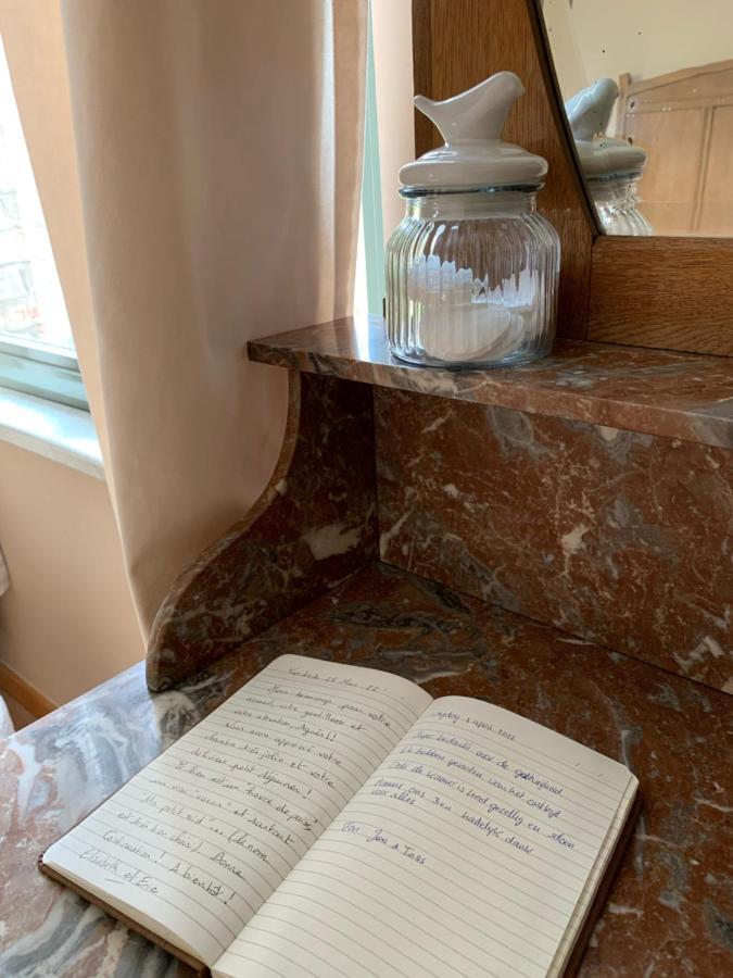 Au Petit Nid Froissart Bed & Breakfast Chimay Bagian luar foto