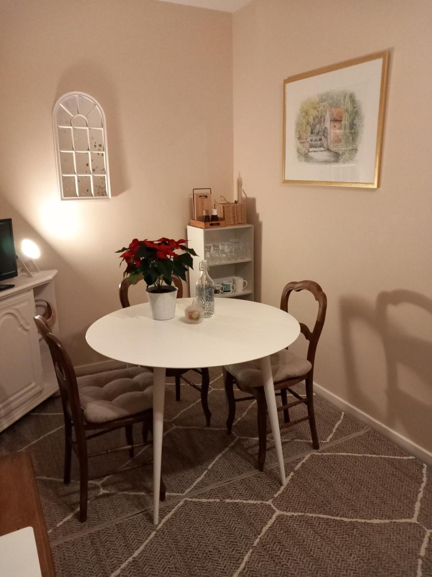 Au Petit Nid Froissart Bed & Breakfast Chimay Bagian luar foto