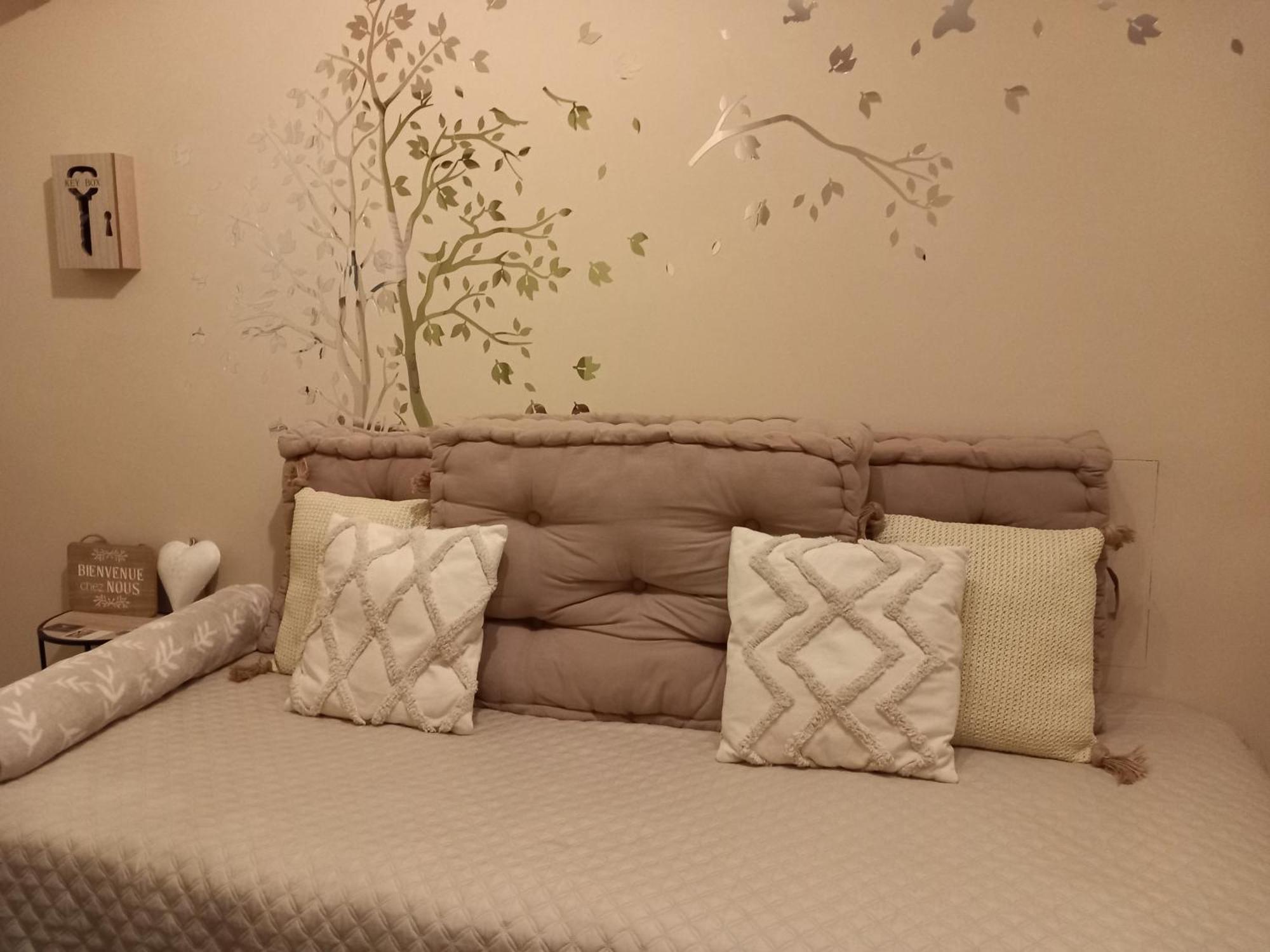 Au Petit Nid Froissart Bed & Breakfast Chimay Bagian luar foto
